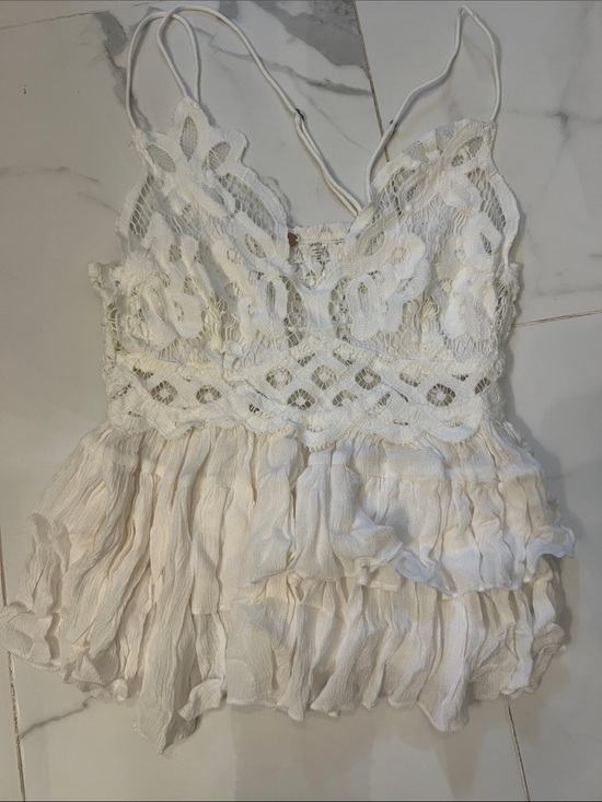 Free People Tops - Free people White Lace Crochet Ruffle Cami Top xs